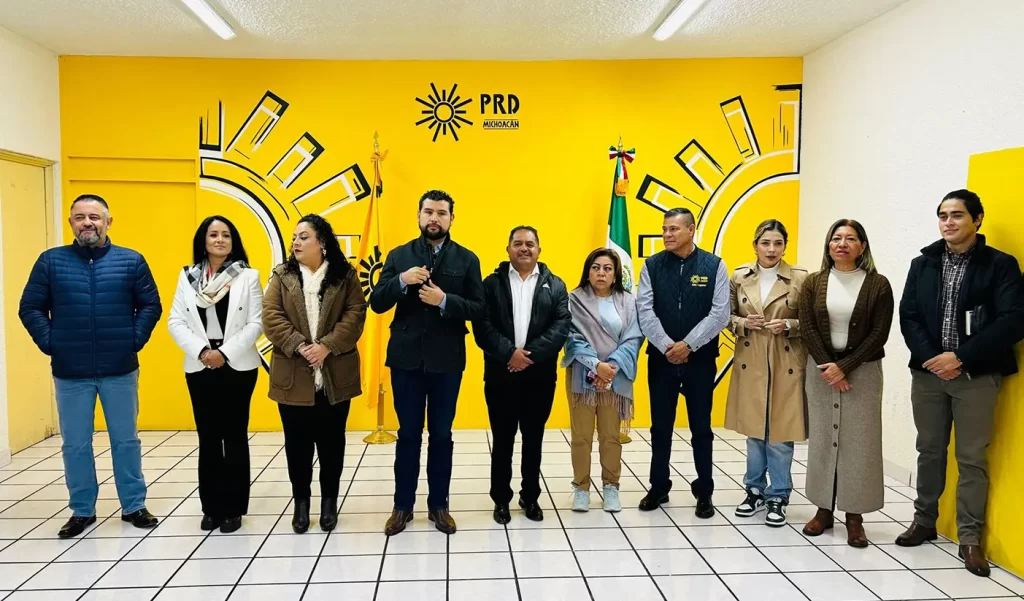 Con gran actividad está el Partido de la Revolución Democrática (PRD) en Michoacán, al iniciar este día los pre registros de las candidaturas locales, a presidentes y presidentas municipales, síndicas, síndicos, regidores y regidoras, así como diputaciones locales por el PRD.